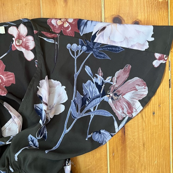 ModRef Floral Wrap Dress - Size Small - VGUC - Short Sleeve Midi Wrap Dress - Picture 2 of 5